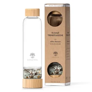 trinkflasche aus glas mit kristallsteinen