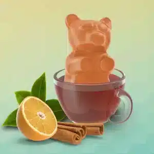 Gummibärchen in Teeglas zum trinken